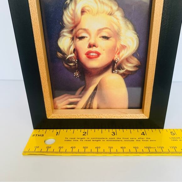 1995 Marilyn Monroe Fossil Watch and Wood Picture Box main image 9